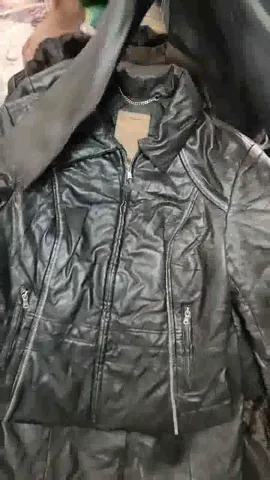 Ladies leather jackets - 20 pieces