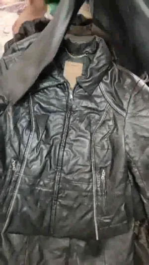 Ladies leather jackets - 20 pieces