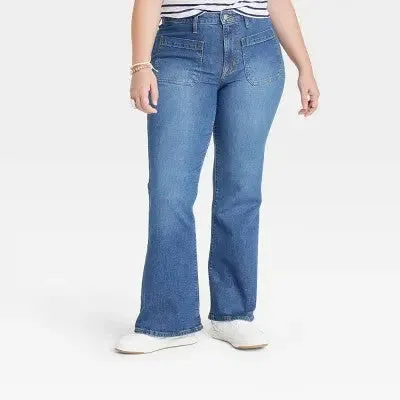 Open Box - Universal Thread Women's Flare Jeans High-Rise Stretchy Denim, White