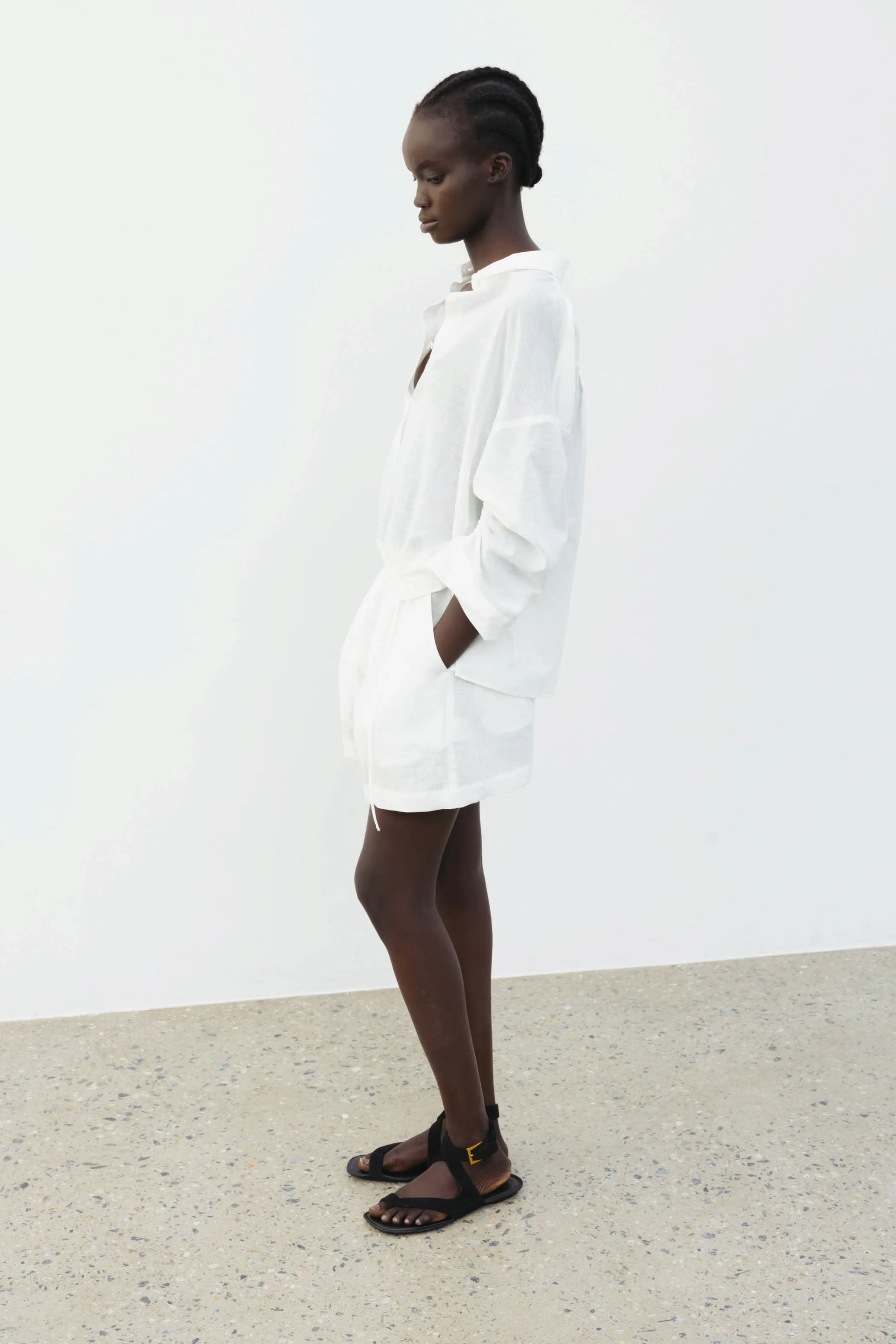 The Loom Linen Shorts White