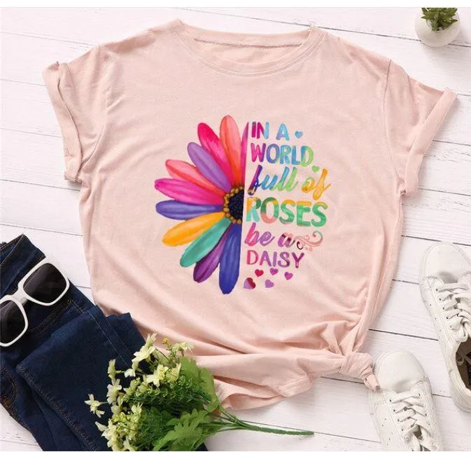 Women Stunning Roses Daisies T Shirt- Be different