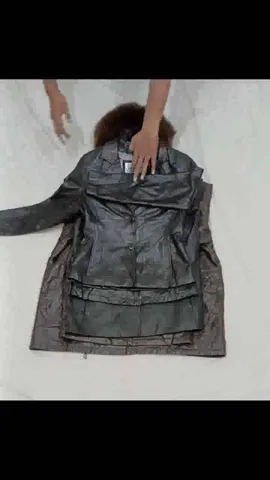 Y2K Leather Lovin'! 🧥❤️